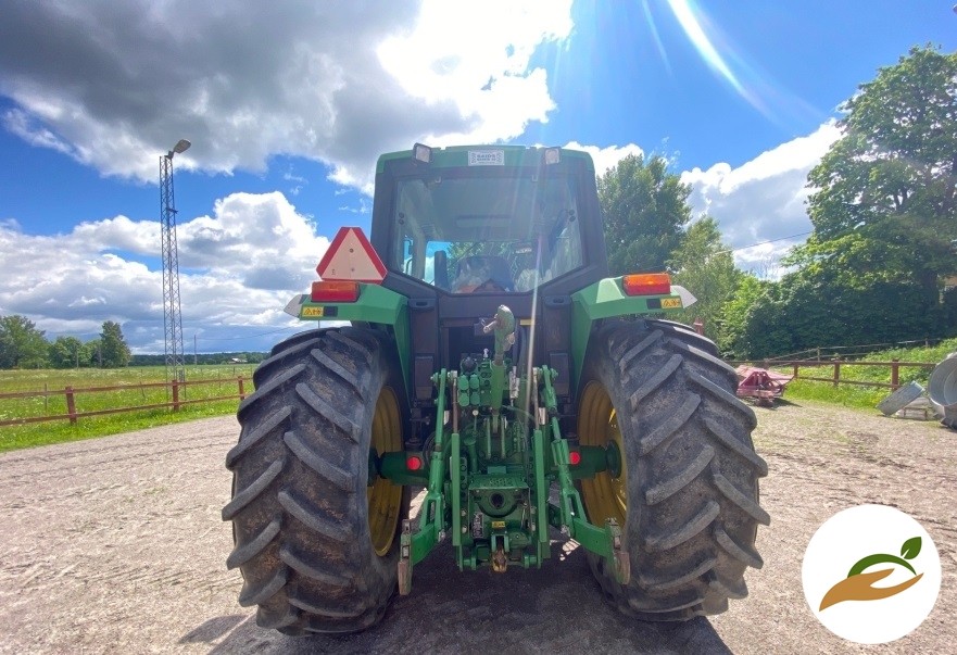 2001 Трактор John Deere 6510