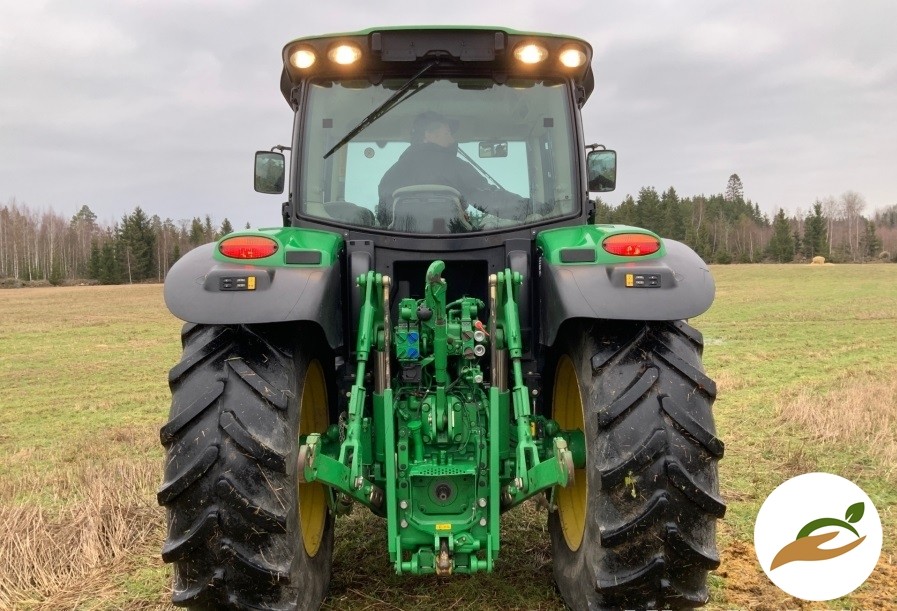 2014 Трактор John Deere 6140R