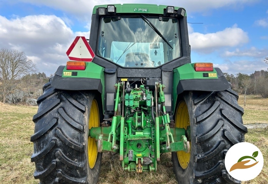 2002 Трактор John Deere 6310