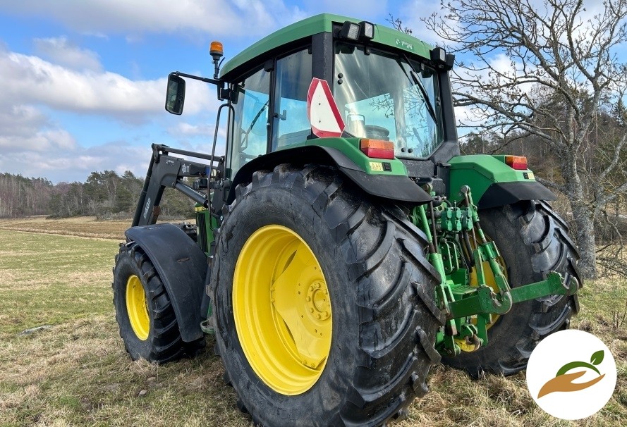 2002 Трактор John Deere 6310
