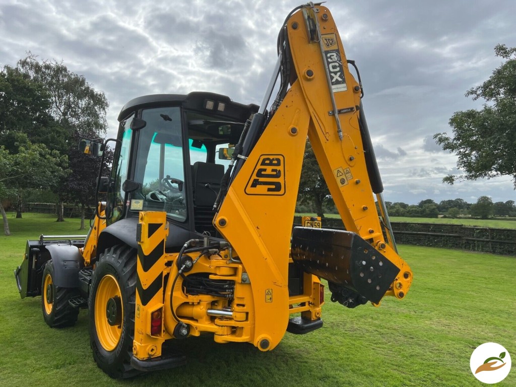 2010 JCB 3CX Колесный экскаватор