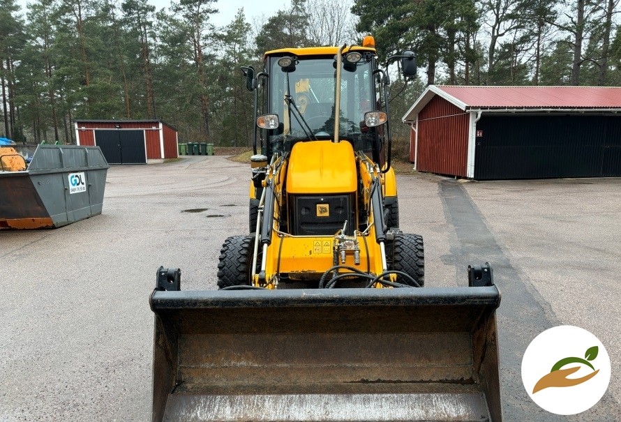 2013 Колесный экскаватор JCB MIDI CX-4