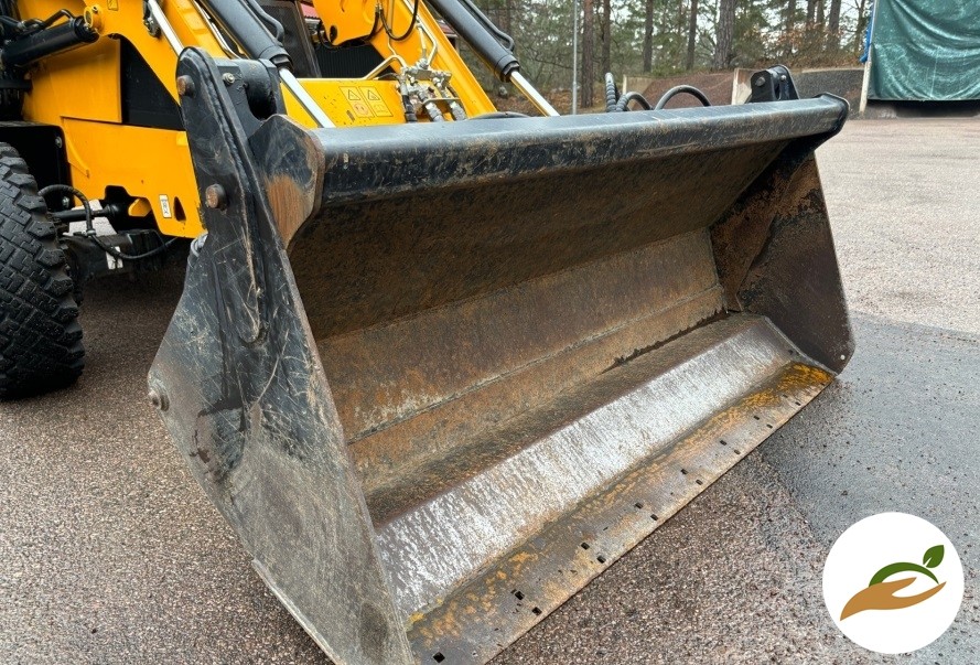 2013 Колесный экскаватор JCB MIDI CX-4