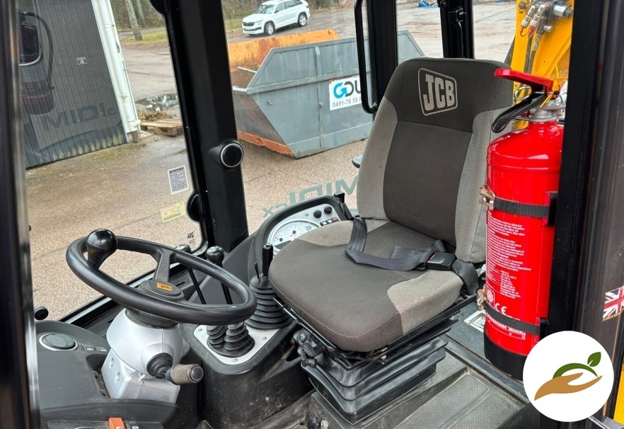 2013 Колесный экскаватор JCB MIDI CX-4