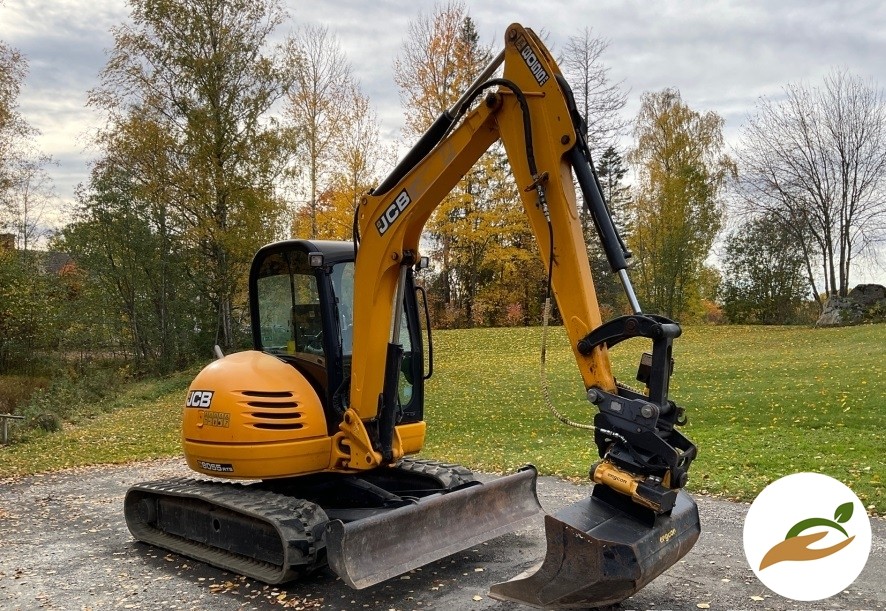 2011 экскаватор JCB 8055