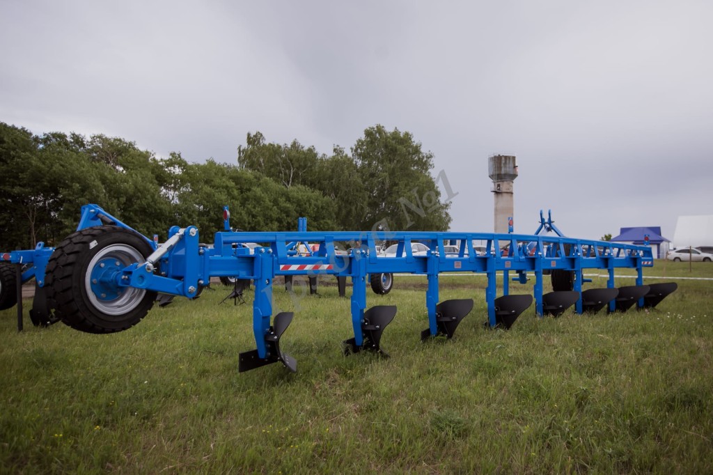 ПЛУГ ЛЕМЕШНЫЙ НАВЕСНОЙ УСИЛЕННЫЙ FINIST ПЛНУ-8-40