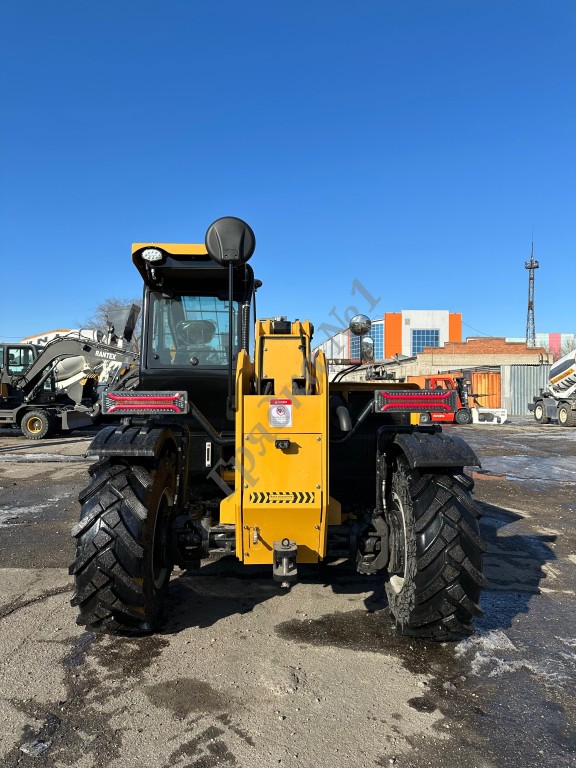 Телескопический погрузчик Rantex XT790