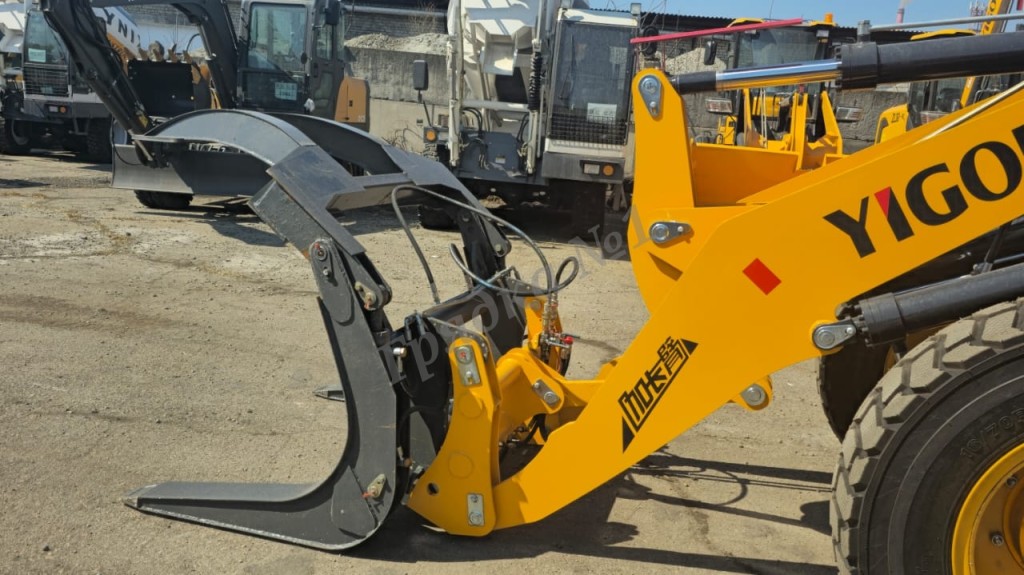 Фронтальный погрузчик Yigong ZL30