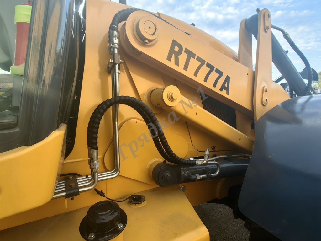 Экскаватор-погрузчик Rantex RT777A
