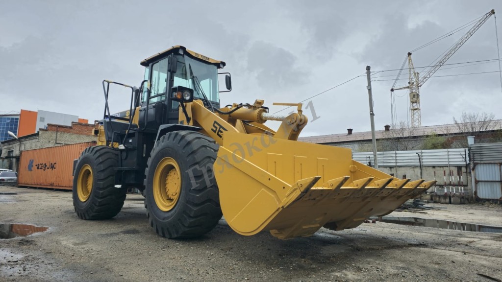 Фронтальный погрузчик SEM 655D