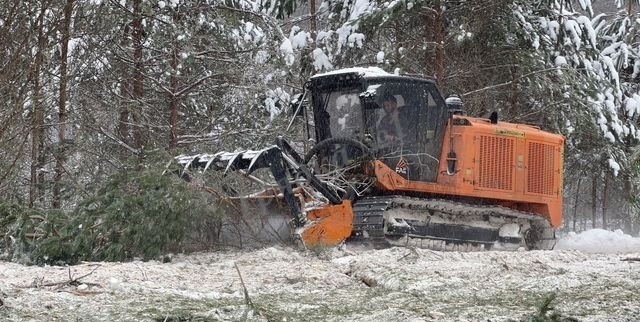 Услуги гусеничного с широкой гусянкой мульчера