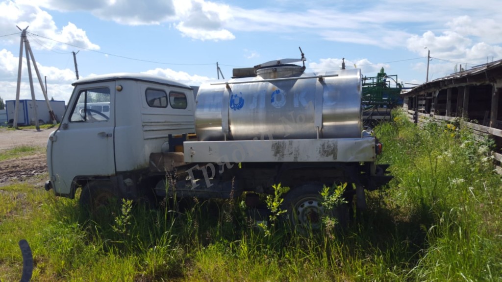 УАЗ 3303 2.4 MT, 2004