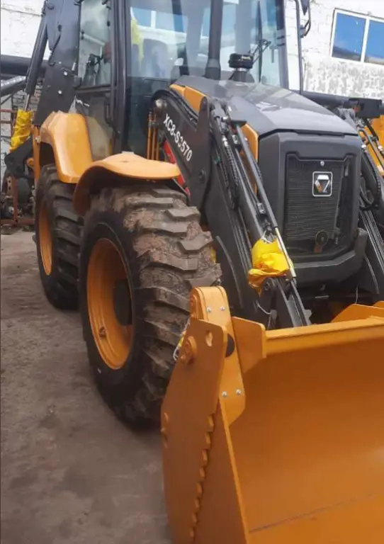 Экскаватор погрузчик XCMG XC8 S3570