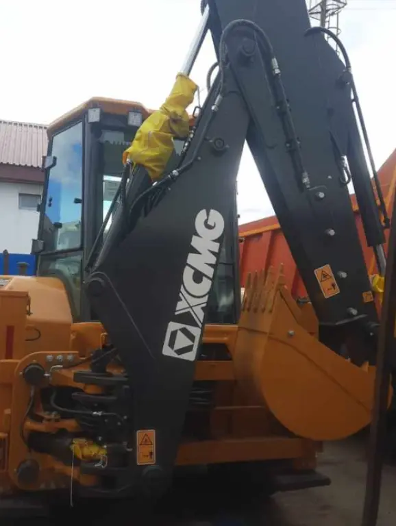 Экскаватор погрузчик XCMG XC8 S3570